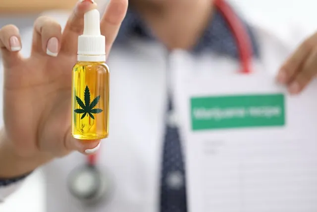 Un médecin prescrit un extrait de cannabis médical contre la dépression